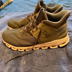 On CloudTec HiEdge sneaker boot